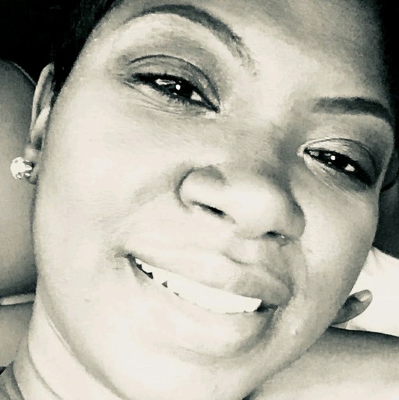 Meet your Posher, Lakeisha - Picture 1 of 1